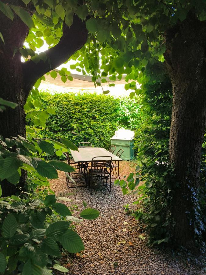 Bed and Breakfast Le Grand Barrois Crecy-la-Chapelle Exteriér fotografie